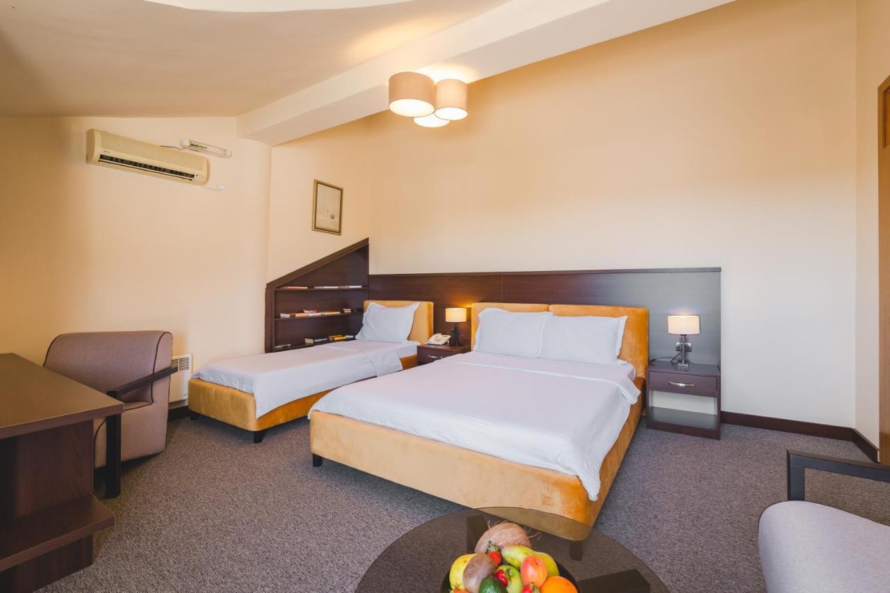 Hotel Keto Podgorica Luaran gambar